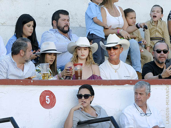 M�a y Erik Rubin en primera fila