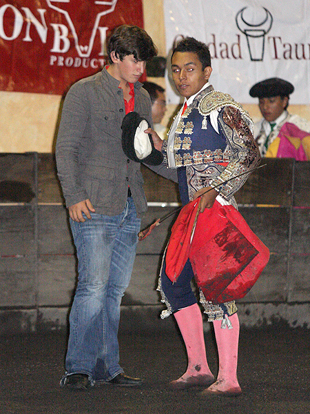 Brindis al joven Haces