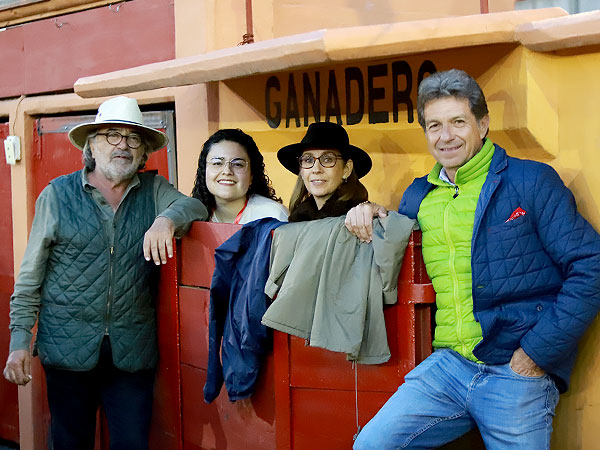 Ganadero e invitados