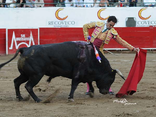 Templando por el izquierdo