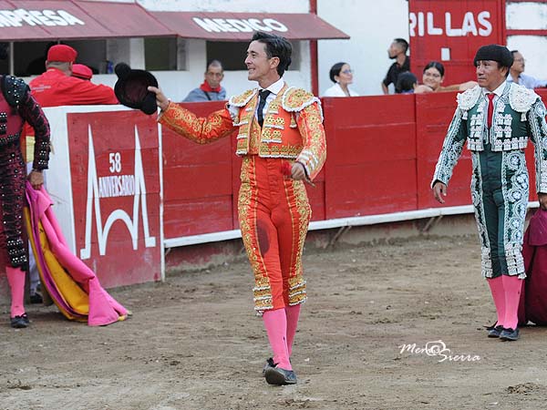 Cari�osa despedida de El Capea