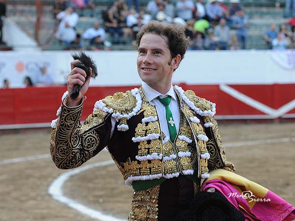 Solitaria oreja para Arturo Sald�var