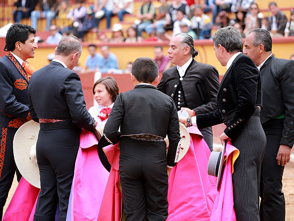 Brindis a sus alternantes