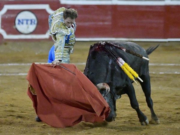 Pases largos y templados