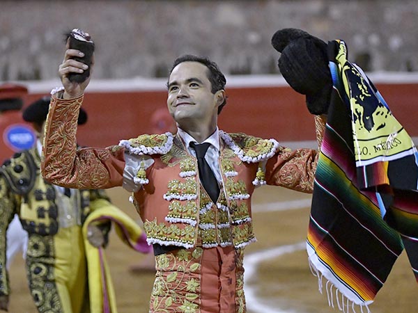 Oreja previa a su viaje a Espa�a