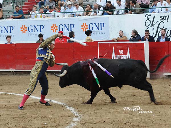 Banderillas en el tercio