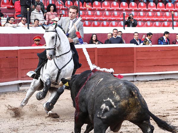 Javi abre el festejo