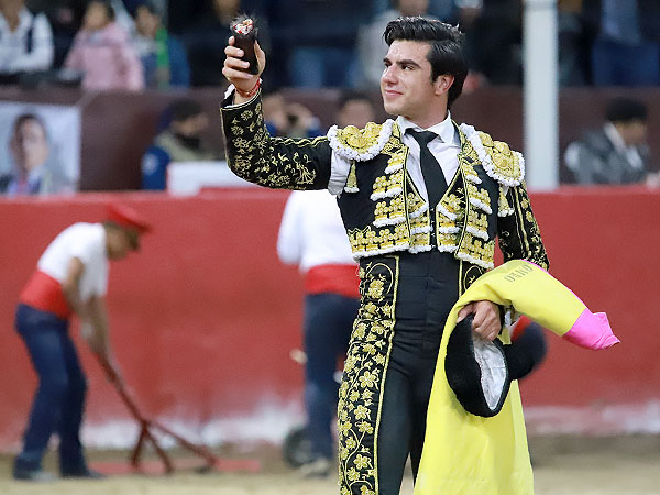 La tercera a la espuerta