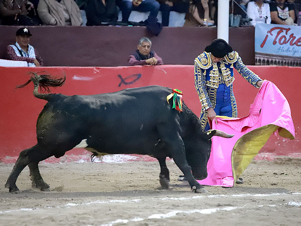 Lanceando a su segundo