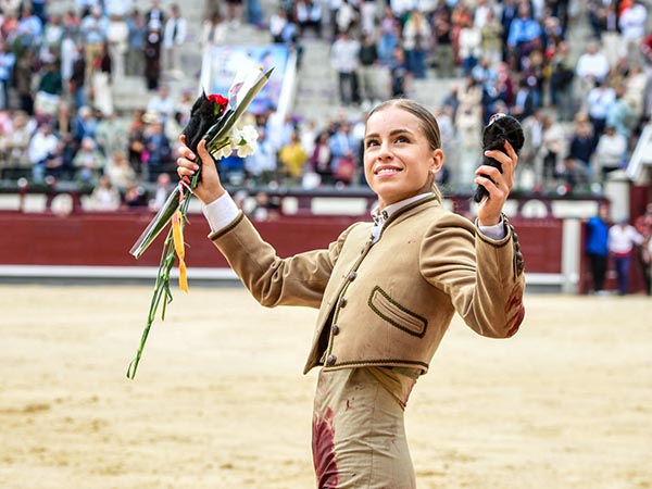 Dos trofeos para Olga