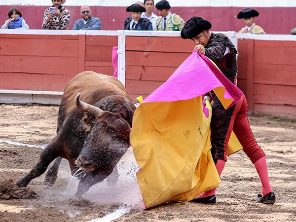 El Zapata inicia el festejo