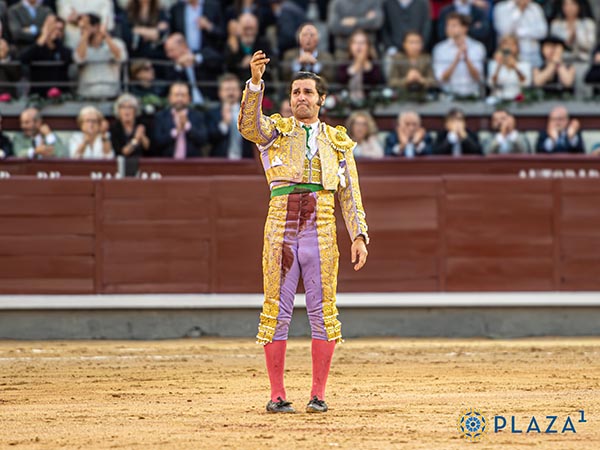 SIn anuncio previo, se va el cigarrero