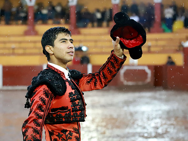 Vuelta tras peticin de oreja