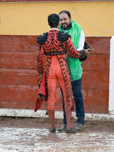 Brindis al maestro Angelino