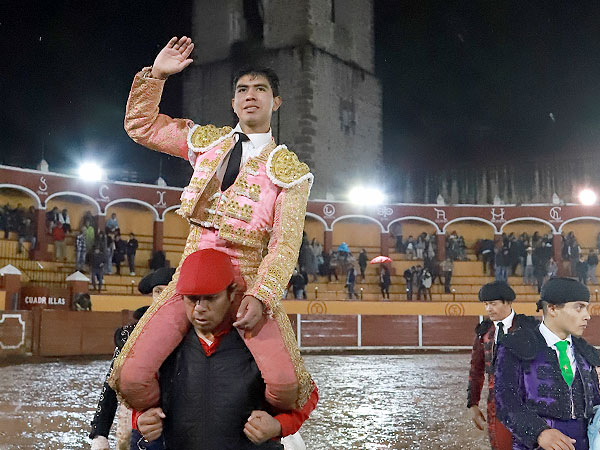 Tarde triunfal en Tlaxcala