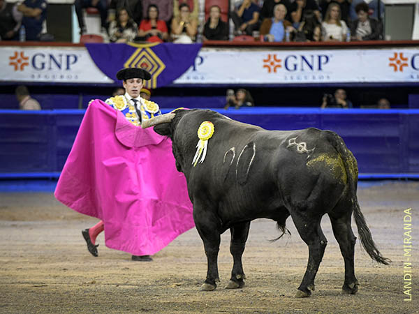 Talavante y el primer obsequio