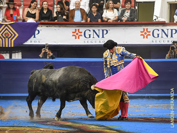 Talavante inicia el Aniversario