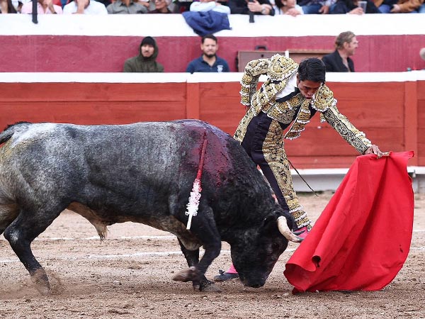 Los naturales de Flores