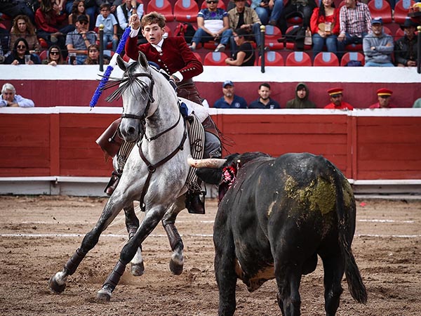 Andr abre el festejo