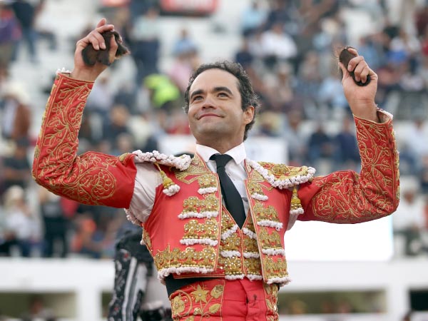 Dos trofeos a la espuerta