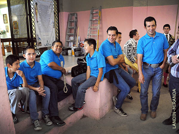 El equipo detrs de cmaras