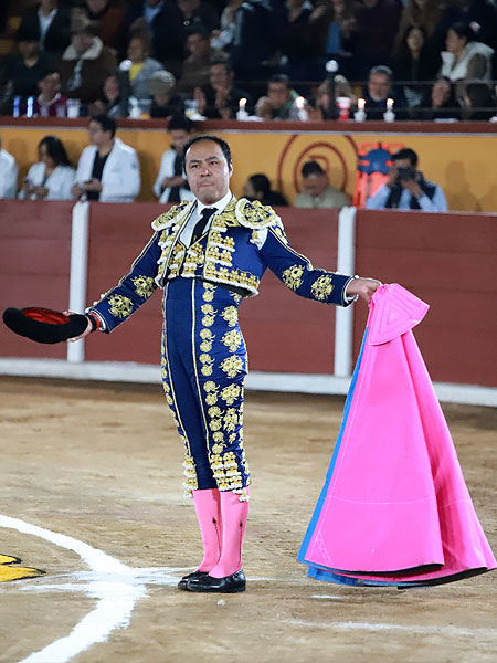 Jos Luis Angelino recibido con cario