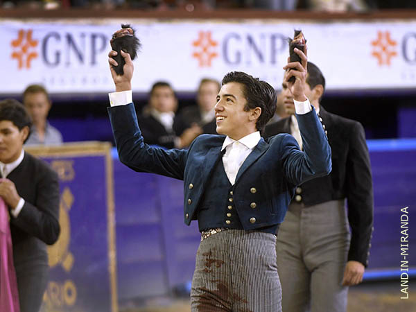 Dos orejas de su obsequio