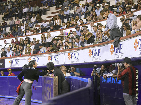 Emotivo brindis para Arturo Macas