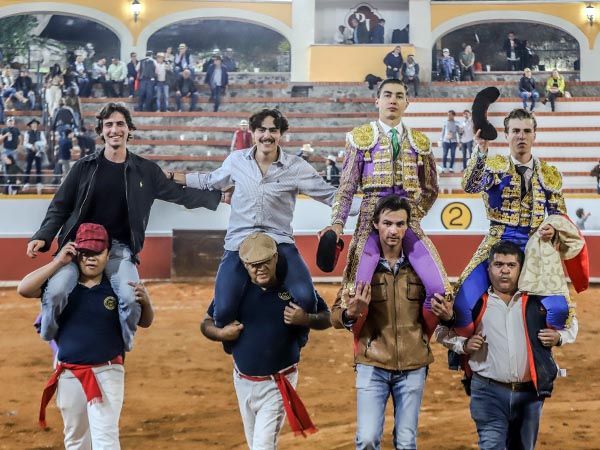 Bruno y Andrés, a hombros en Juriquilla