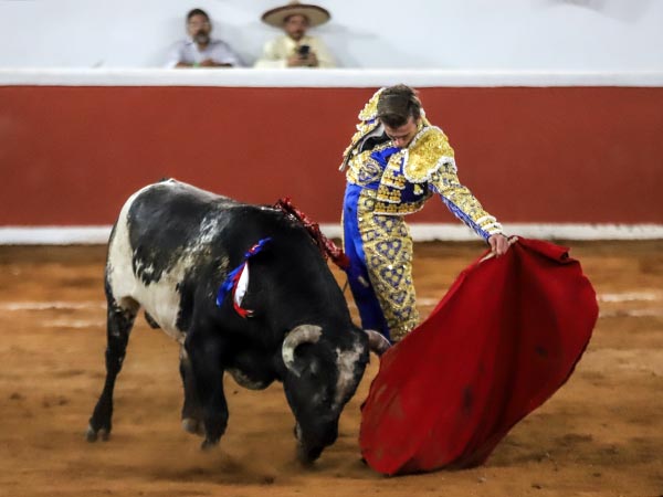 Luci por el izquierdo