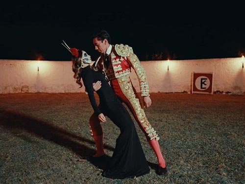 Jugueteo de amor y odio