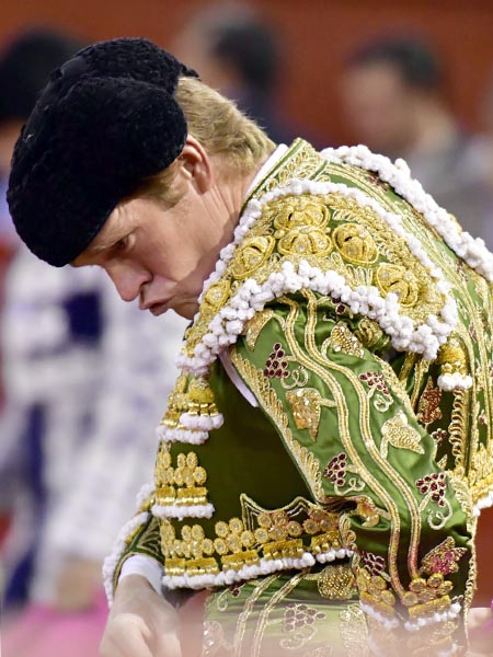 Debut ante el pblico de El Paseo