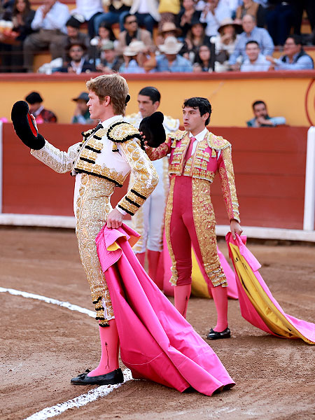 Ovacionados en el tercio