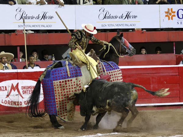 La pelea con el lancero