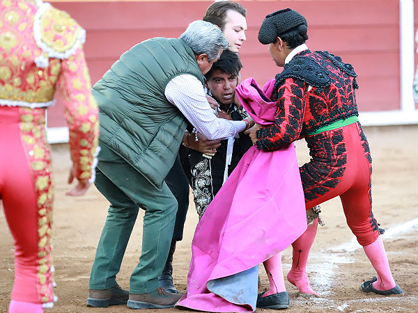 Golpe fuerte en la cara