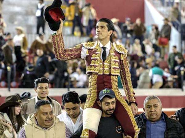 Calita, tarde de luz y sombra en Pachuca
