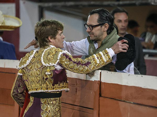 Amistad en el brindis