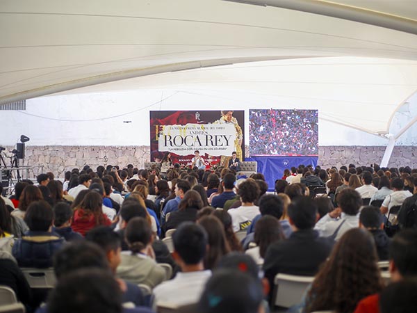 Encuentro con alumnos de la 