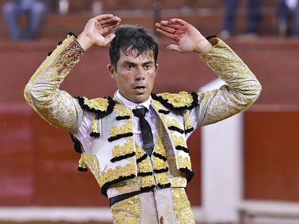 Sudoroso, haciendo esfuerzo hasta el final