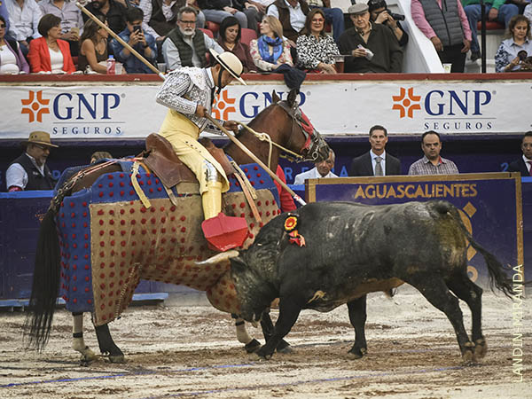 Miguel Cobos, debut como profesional