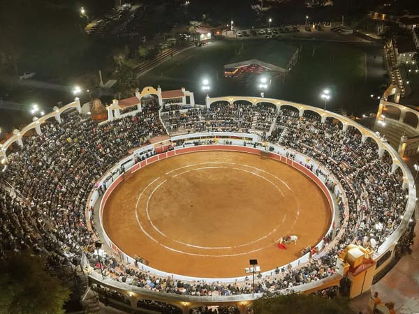 Noche de toros en Juriquilla