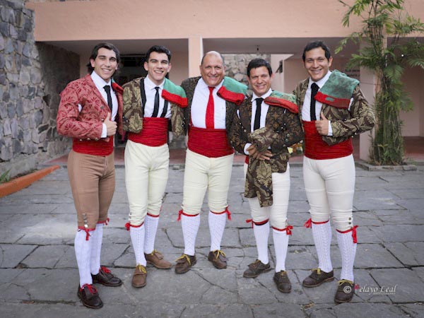 Familia y compaeros de Ren