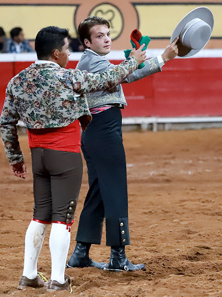 Ovaci�n en los medios