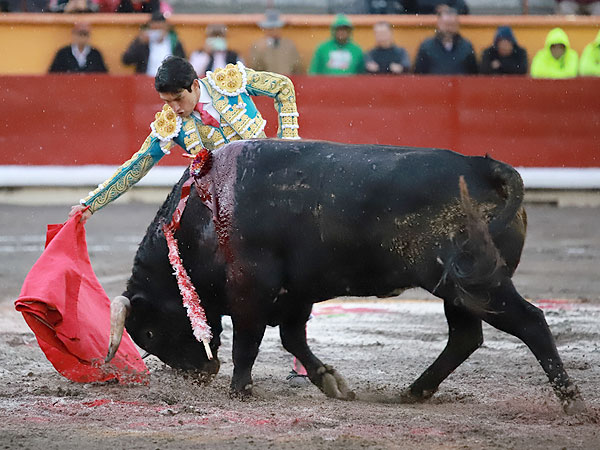 Trazo extraordinario