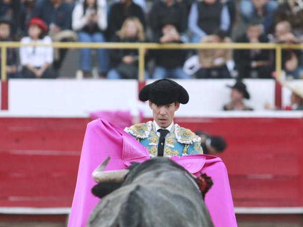 El enga�o por delante