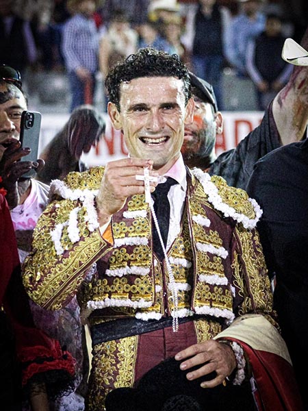 El premio en plater�a para El Galo