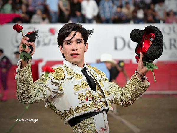 Jairo triunfa en la primera del serial