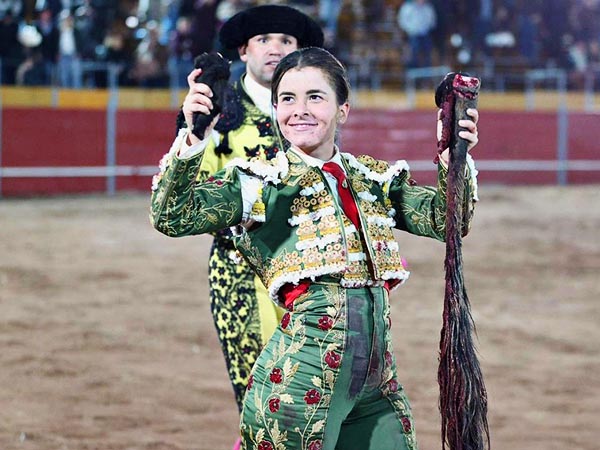 Trofeos simb�licos por el indulto