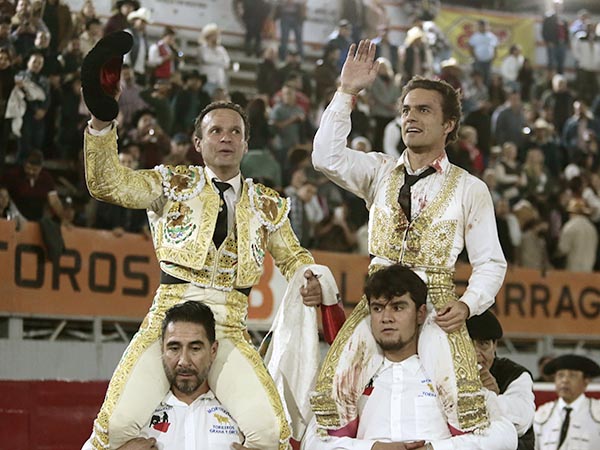 Ferrera y Sotelo, espect&aacute;culo en Morole&oacute;n