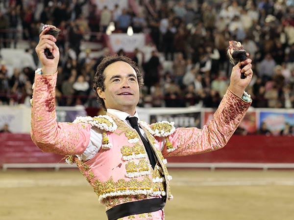 Desorej� a su segundo enemigo